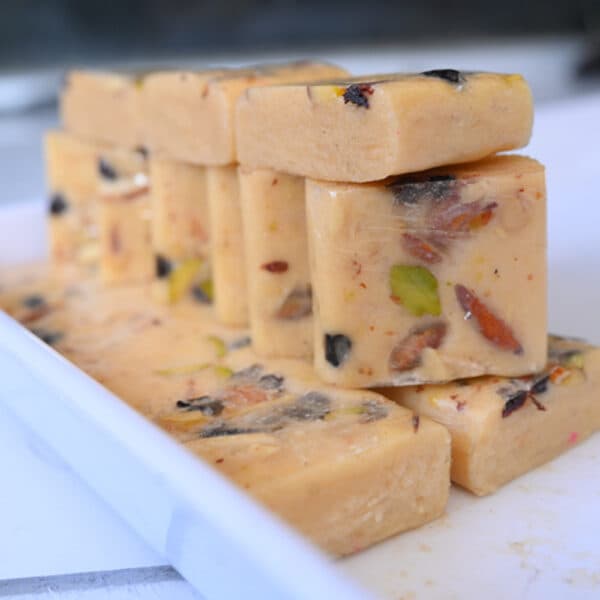 White Tukri Pateesa